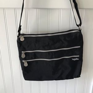 Baggallini  4 zipper crossbody bag